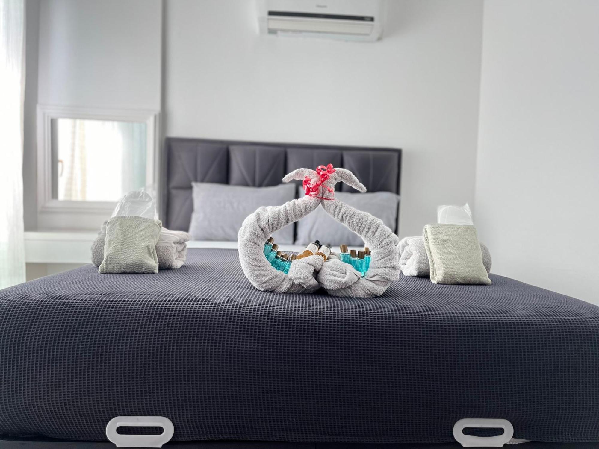 Gardenya Lara Suit Hotel Анталія Екстер'єр фото