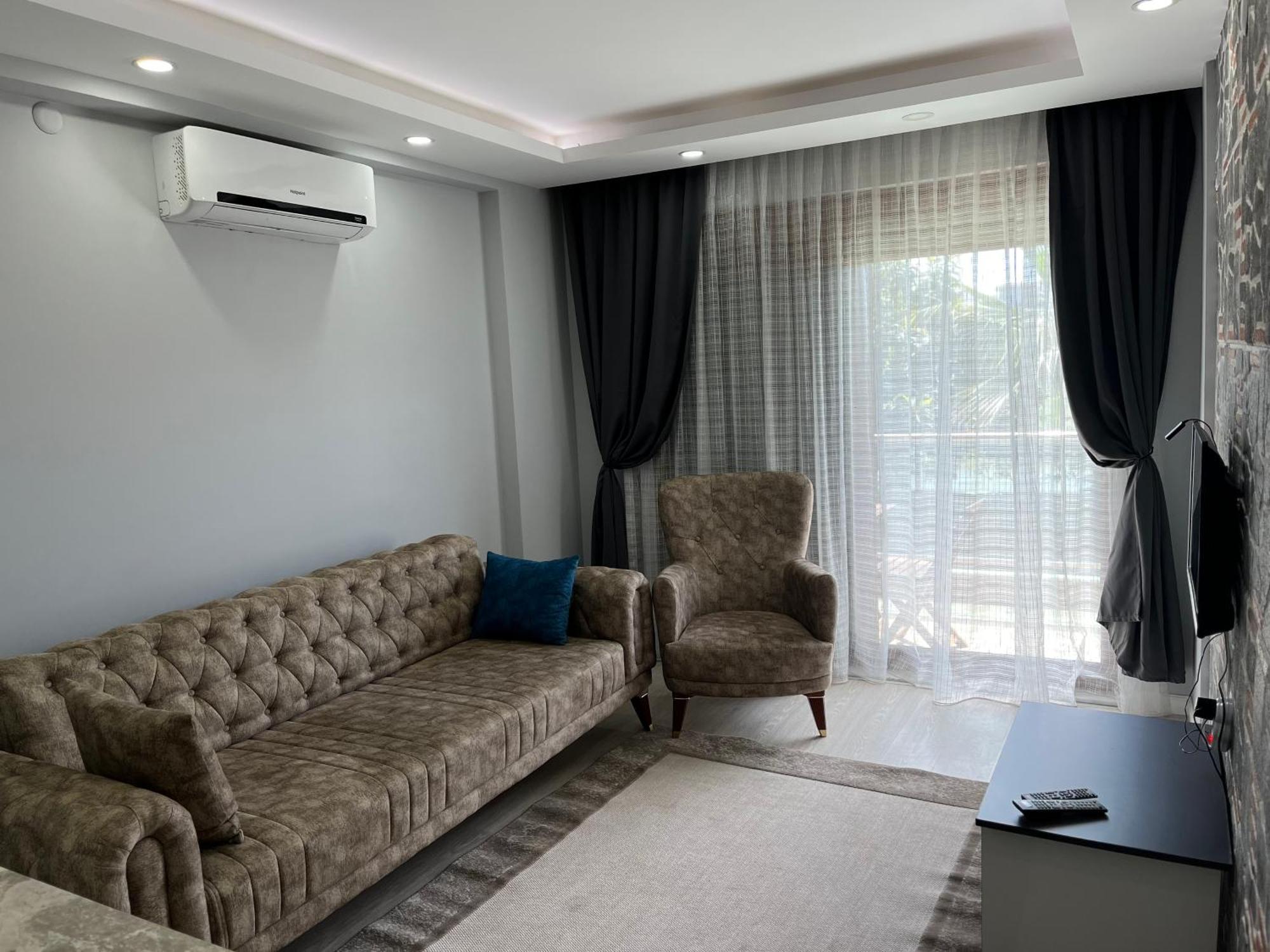 Gardenya Lara Suit Hotel Анталія Екстер'єр фото