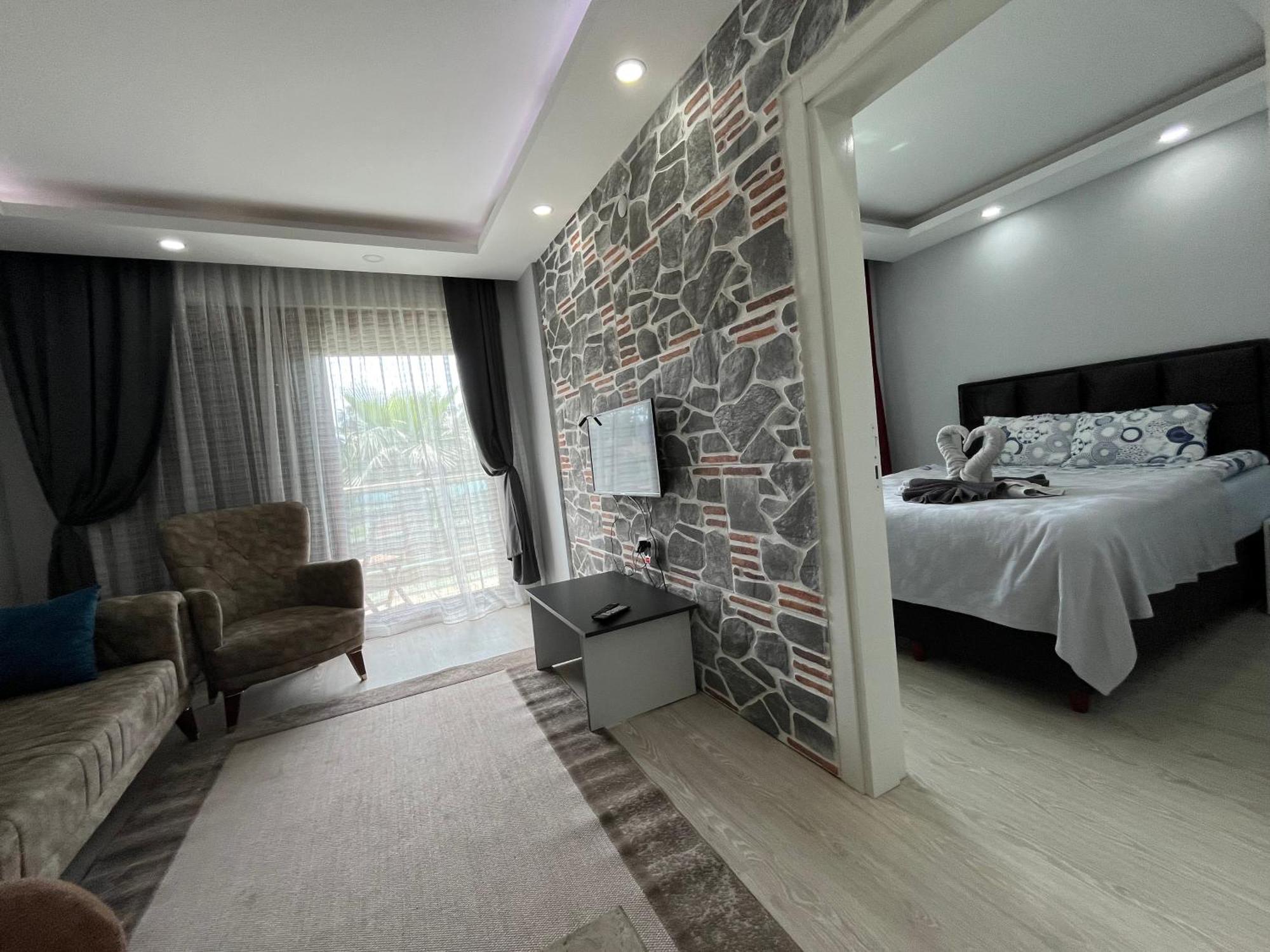 Gardenya Lara Suit Hotel Анталія Екстер'єр фото